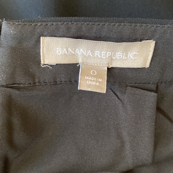 Banana Republic Black Wrap Skirt: Size 0 - Picture 3 of 5